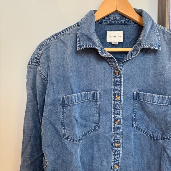 ⭐️ American Eagle Outfitters Oversized Denim Shirt XS - Picture 5 of 5